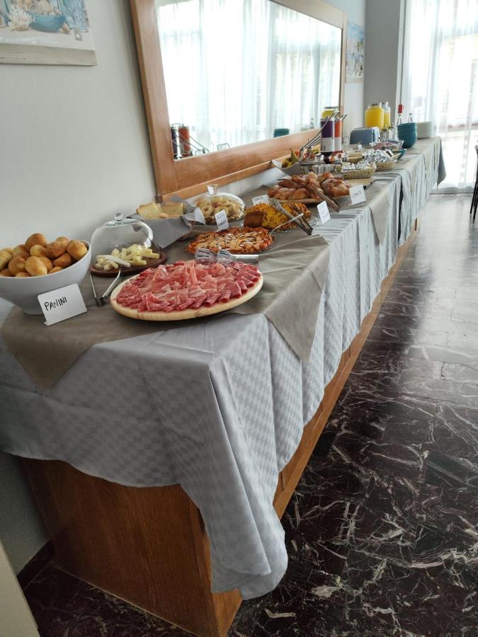 Hotel La Torre Червия Екстериор снимка
